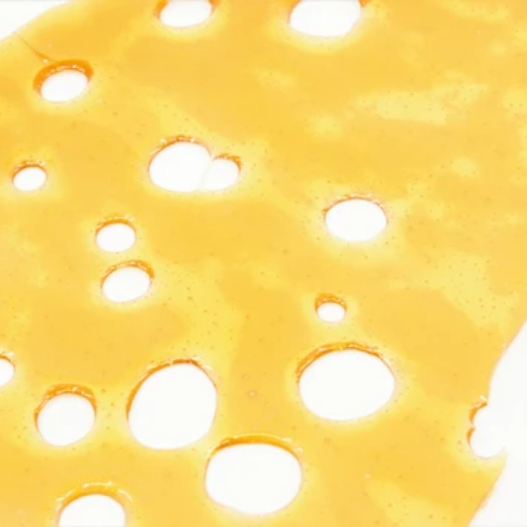 bloom_cannabis's tweet photo. For the most part, high-quality shatter should be able to be handled at room temperature without melting.

#cannabisphotography #cannabiscommunity #weed #hightimes #stoner #maryjane #medicalmarijuana #weedlife #Toronto #Etobicoke #NorthYork #Scarborough #Vaughan #Markham https://t.co/JyIBDNjaBw