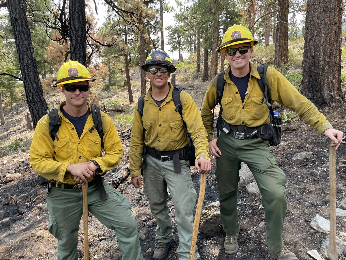 TMFPD's tweet photo. #TGIF! Hat tip to our #TMFR wildland fuels reduction crews who remained overnight on the #WhitesFire in Galena Forest to ensure the fire was controlled and out. (L-R) Grissette, Soucek, Perkins. 💪🏻 @washoecounty https://t.co/fGFpeqdr4s