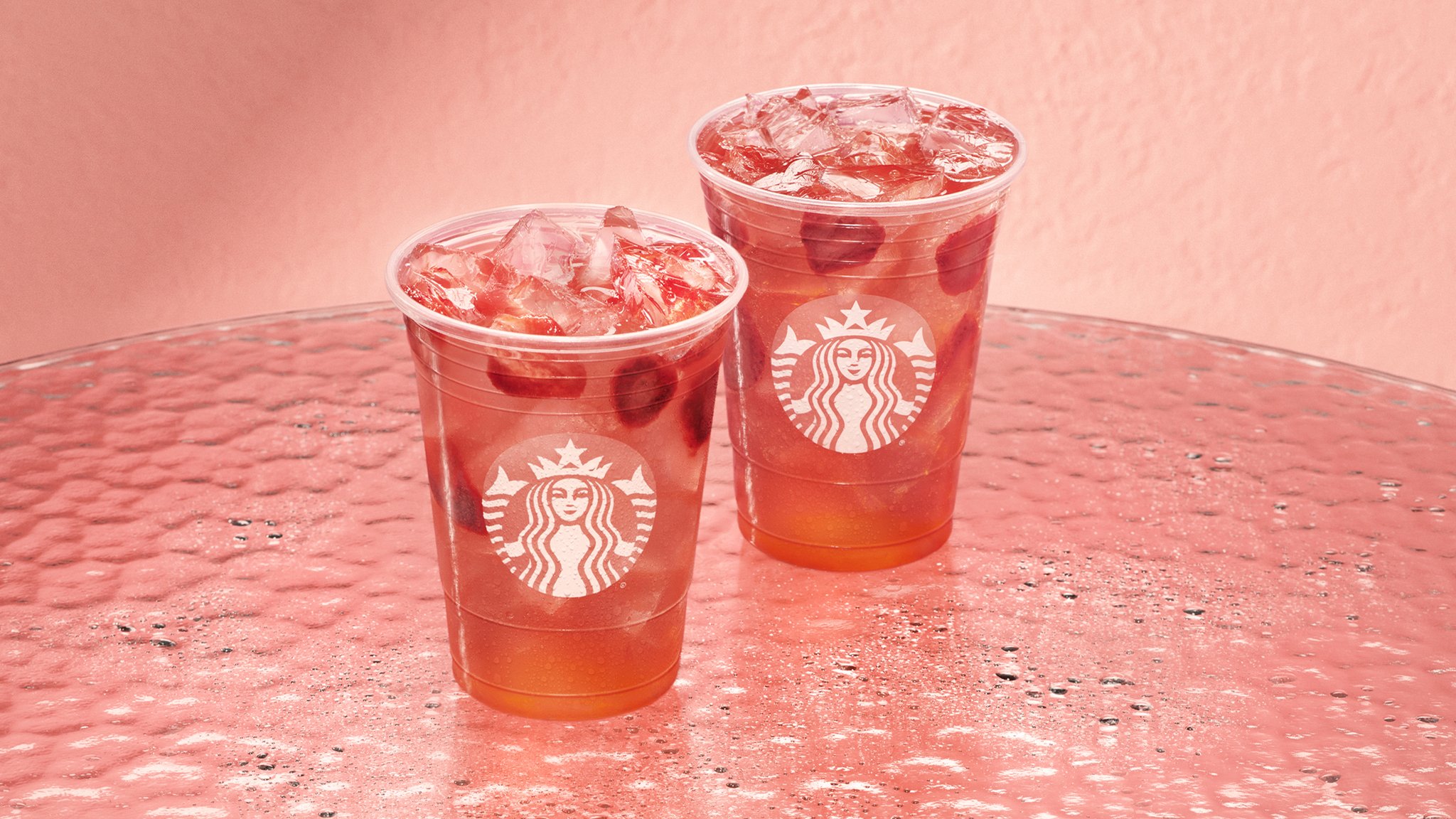 Starbucks Strawberry Acai Refresher/Lemonade Starbucks Strawberry Acai Refresher/Lemonade