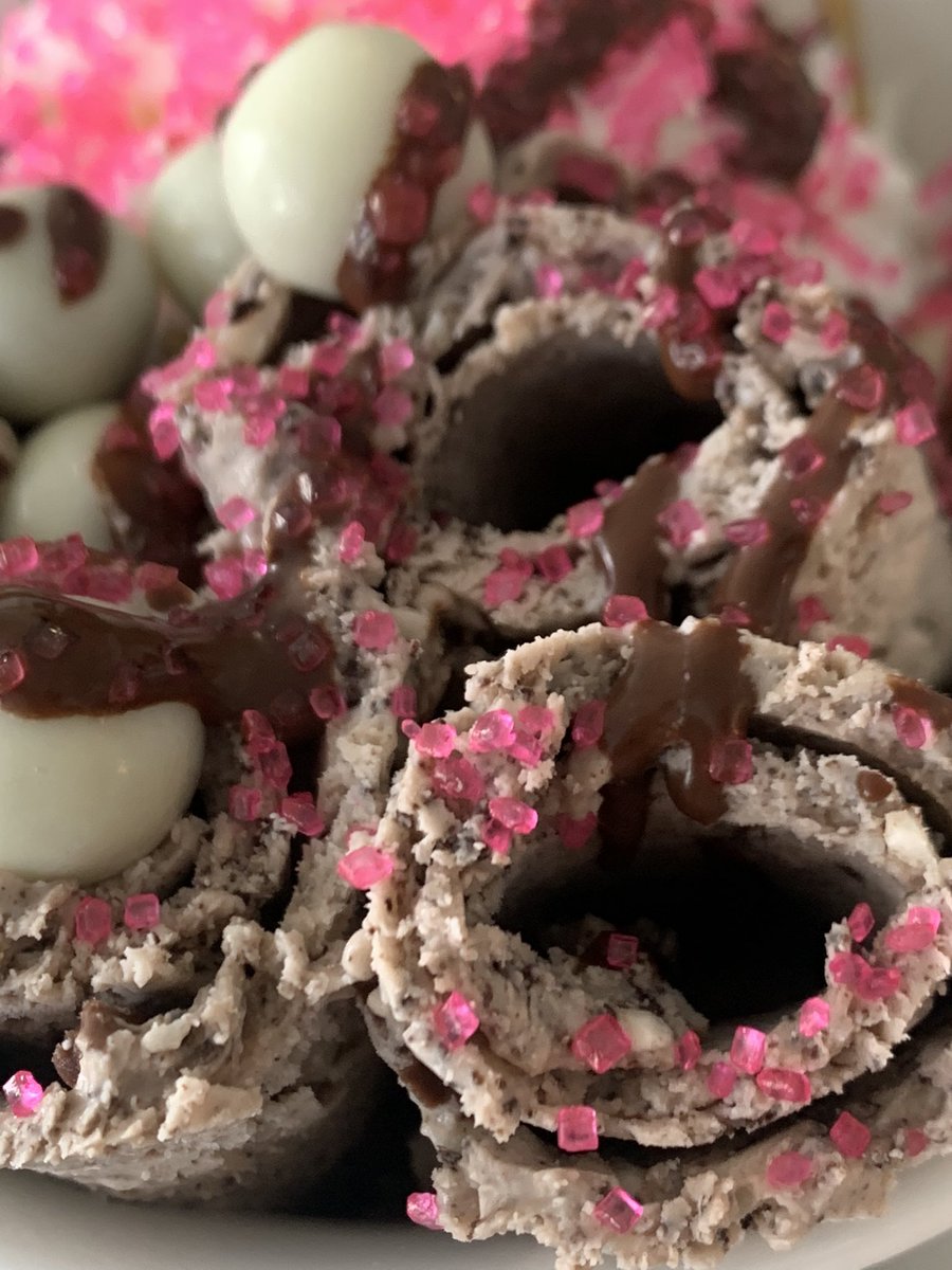 BeRolld's tweet image. Hershey’s Cookies and Cream Rolled Ice Cream 😊!
#cookiesandcream #hersheys #rolledicecream #IceCream