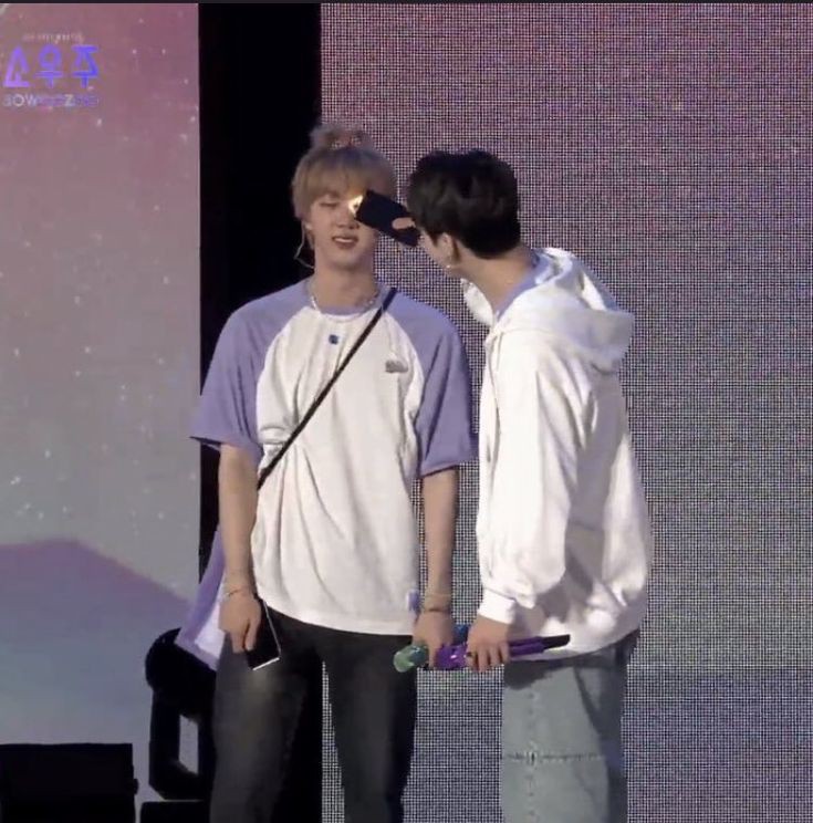 Nay VA A VER A BTS tweet media