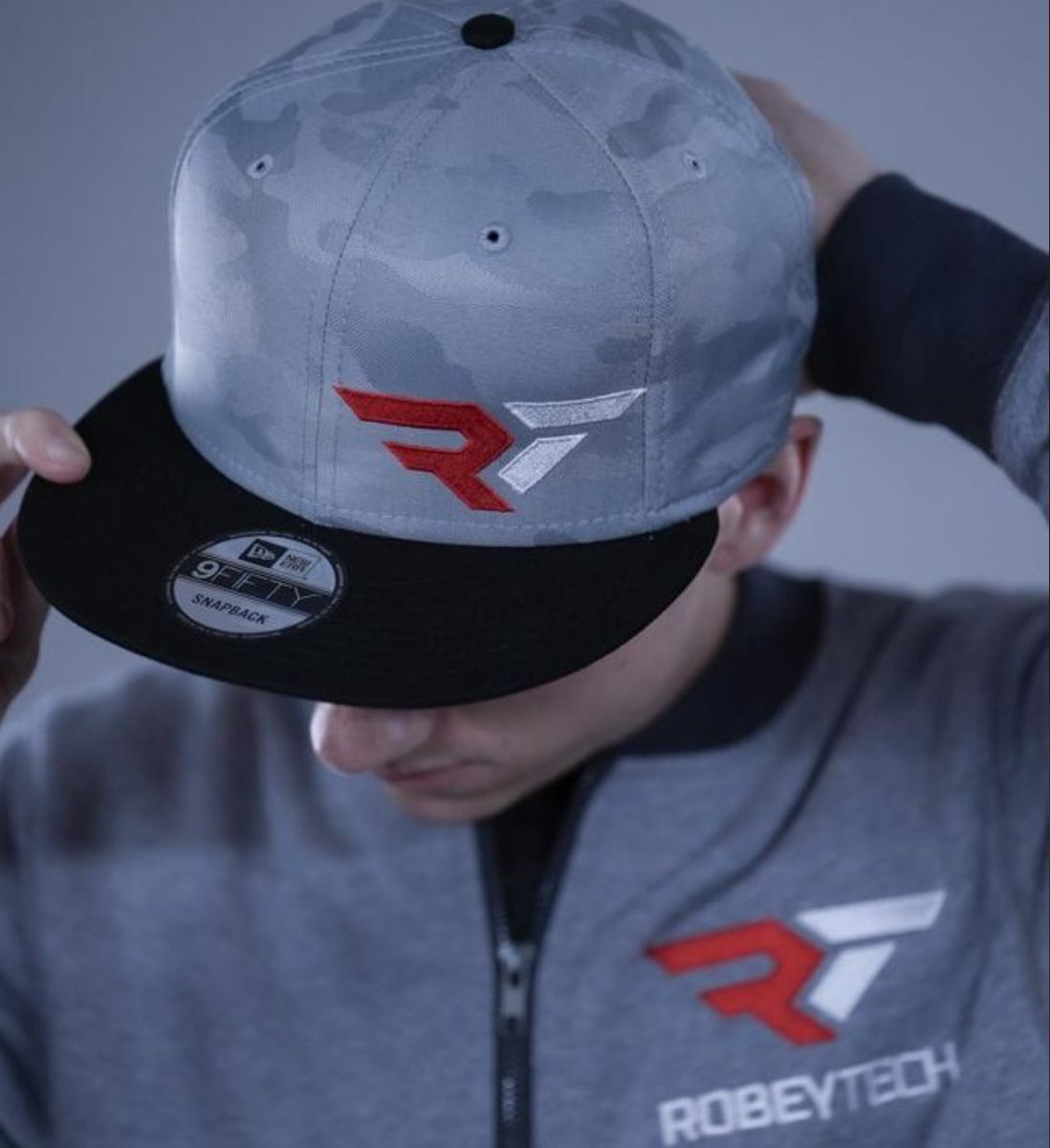 robeytech's tweet photo. Our merch is now live!  Really excited about having our shirts, hats and jackets available and it's now live for everyone to purchase and enjoy.  If you do pick up something would love to see photos.  

You can check it out now at https://t.co/G7xC2hB831 https://t.co/KUe63aYZDJ