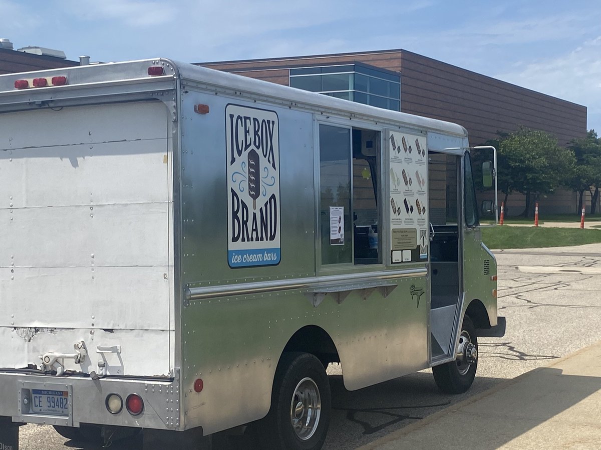 8 weeks of summer learning wrapped up today! Huge kudos and a lunch celebration today for nearly 100 WO staff who worked with over 1,000 summer school students. You made a difference for our kids. THANK YOU! #GoWO