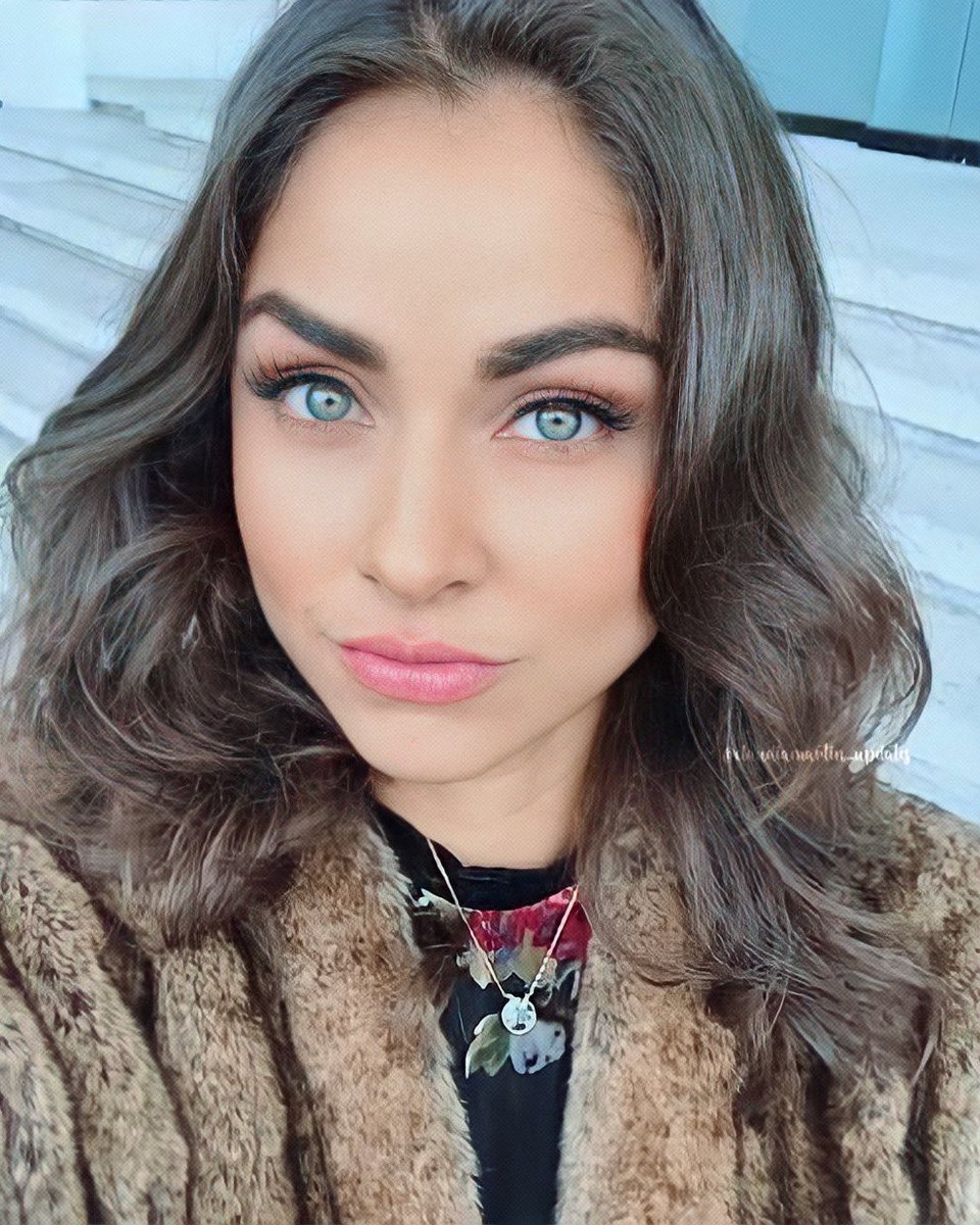 clauxupdatesofc's tweet photo. Hermosa 😍💘
•
•
 @claudia3martin https://t.co/6nqLwM0qYX