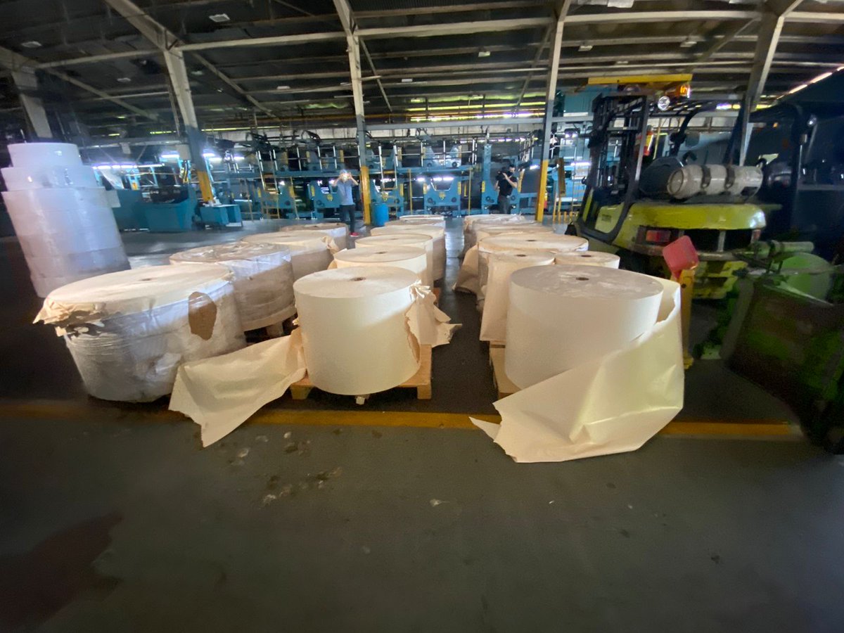 CONTUNDENTE AQUI LAS PRUEBAS DE ESTAS RATAS MANIPULADORAS.

🚨Así se encuentran las bodegas de la <a href="/laprensa/">LA PRENSA Nicaragua</a> 🚨
Que tal estos mentirosos..Ahí están los rollos de papel.

#PLOMO19 #VivaLaRevolucion