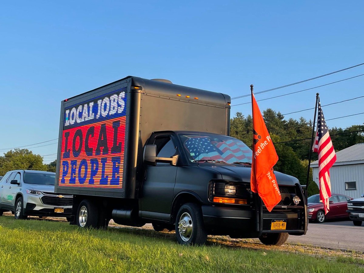 NYSLOF's tweet photo. #ICYMI - Check Out The Latest #SolarEnergy Meet &amp; Greet w/Community Members from Montgomery County, Held In The Town Of #Glen.

#ConnectGEN's Mill Point Solar Project Will Provide 100's of Local Construction Jobs &amp; Revenue + Create 250 MW Of #Clean, #Renewable Energy! https://t.co/7DqxzFbTVb