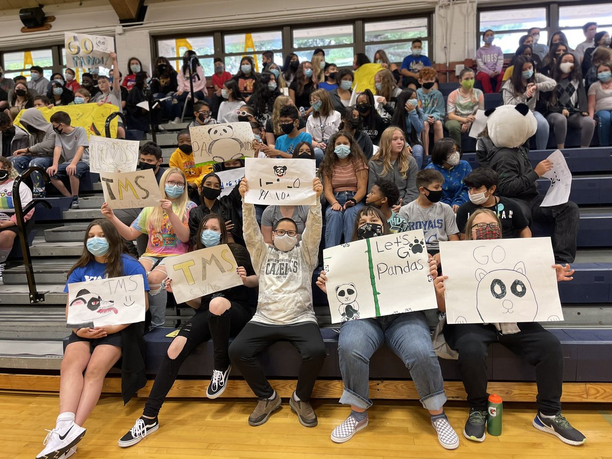 cassierosenix's tweet photo. 2nd place at the pep assembly &amp; 1st place at the rollercoaster, great job at our first pep assembly!
#TMSComeTogether #turner202strong @srtaschwartz @DanFerguson13 @miss_silverman5 @kugrad2014 https://t.co/RY0gUu00RN