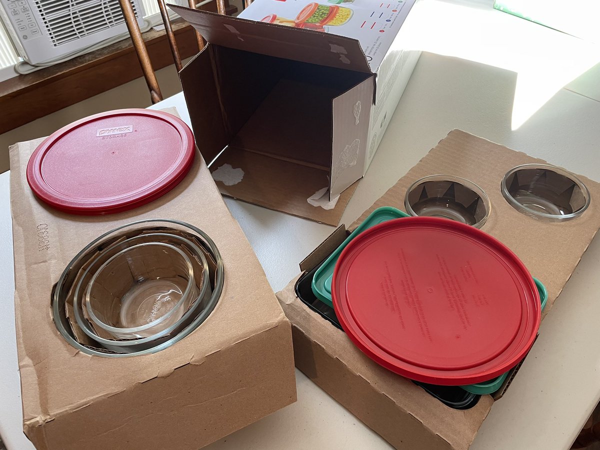 ActOut's tweet image. #Pyrex packaging: not one single plastic in it! Bravo! Thank you for your commitment to #sustainability! #housewares #foodstorage #glassware #onepackageatatime