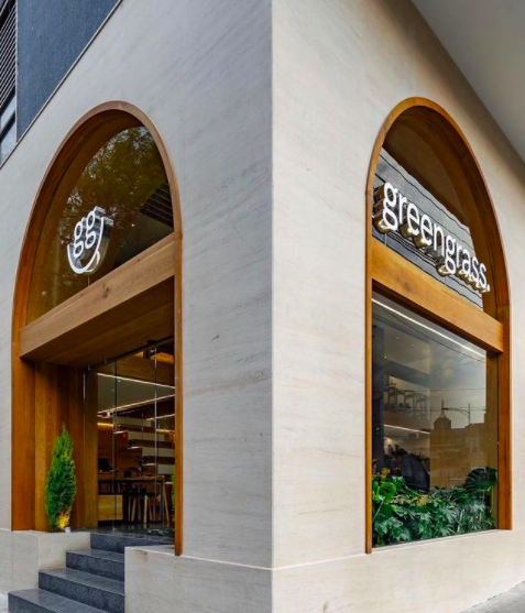 green_grassmx's tweet photo. 😌🥗 Nuestra sucursal #Condesa se convirtió en un spot de bien estar mezclado con un estilo ÚNICO… 😎 ¡Ven a dar un paso hacia una vida más ligera con nosotros! 🥬🍅🥑🥭🥖🍎🧀🥒🥓🫑 #LifeIsBetterInGreen

#foodie #CDMX #mexico #salads #Food #Viernes13 https://t.co/79dJRe38sW