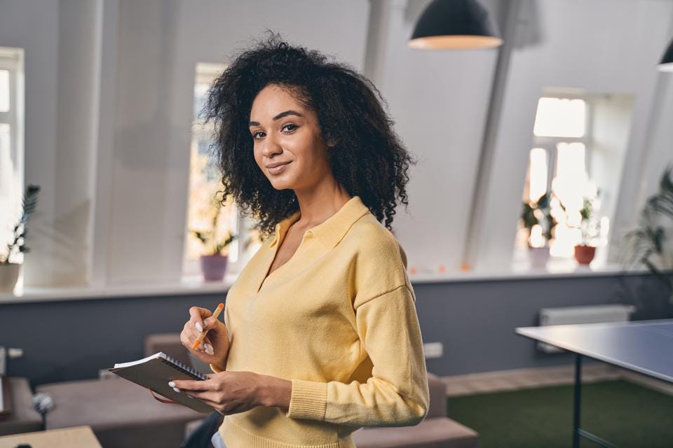 PeterWingsoe's tweet photo. .@EllevateNtwk looked to three #FemaleEntrepreneurs for their perspectives on the #ProfessionalPivot. They believe going with the flow, listening to what the market needs and embracing honesty and transparency are key. @Forbes https://t.co/xU3MZcQs0W https://t.co/zcsDpDHtVO