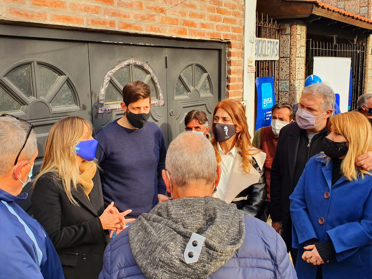 joselpallares's tweet photo. Hoy junto a @monicalitza recibimos en #avellaneda a @MalenaMassa inaugurando otra obra de @AySA_Oficial poniendo en valor #LoBuenoDelAgua https://t.co/Umv5zlFXME