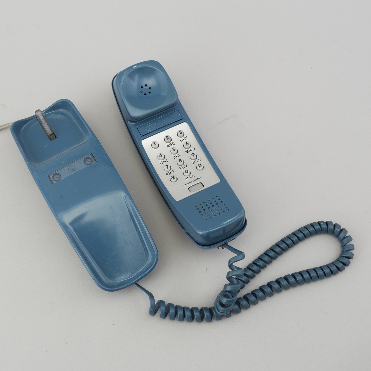 antipodal's tweet photo. @DanaDelany I'm actually still actively using my old #PacBell Trimline phone (made by #WesternElectric). When #MaBell was split up, they offered to sell the phones to customers for $10. On the top ten list of things I've purchased that have proved to be an excellent buy. https://t.co/ZFlWspW5e4