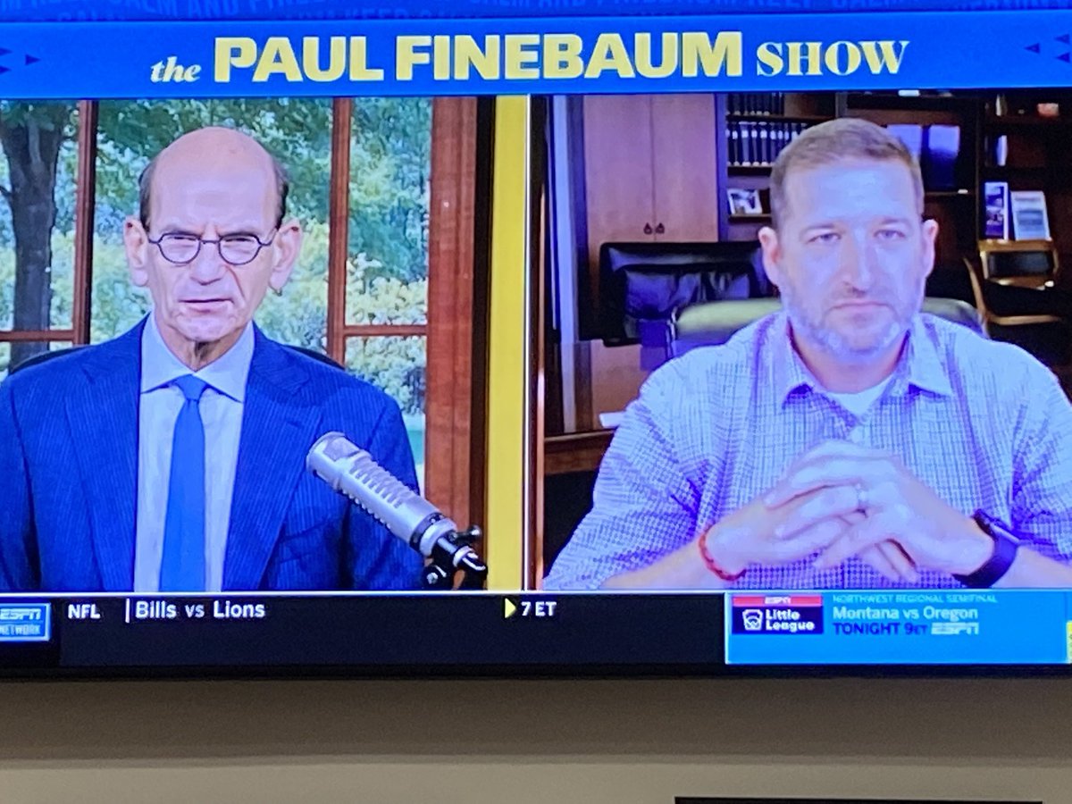 GStringsPouch tweet media