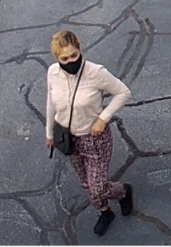 TulsaPolice's tweet photo. 🚨🚨ELDERLY COUPLE SCAMMED -- Do you recognize this person of interest? 
This woman is suspected of scamming an innocent elderly couple out of $14,000. She was last driving a 2020 Red Wrangler.
INFO? Call @918CrimeStopper at 918-596-COPS. Or email jsakewicz@cityoftulsa.org https://t.co/Wc7W9j9o6f