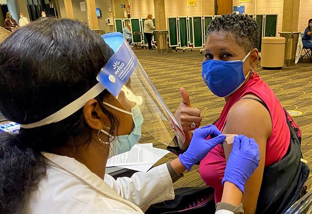 BayObserver's tweet photo. Mandatory Vaccination for Healthcare Workers is “Reasonable and Effective” https://t.co/vwuRXSz3Hv via @bayobserver #Hamont #BurlON #COVID19 #MandatoryVaccinations #DrBenRobert #OLTCC https://t.co/IDaRGfc2C7