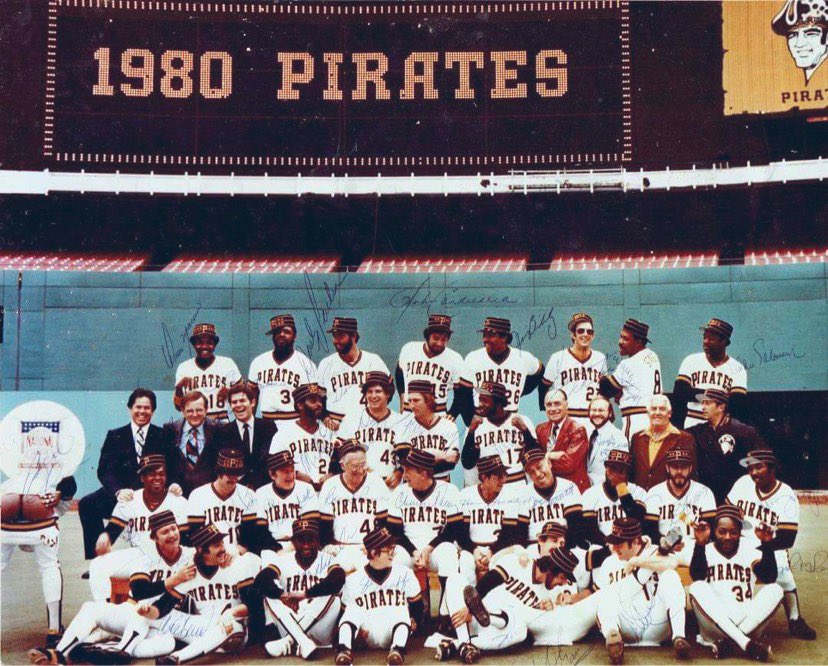 Super70sSports's tweet photo. Presenting the greatest team photo ever taken. https://t.co/iRweqG1Hed