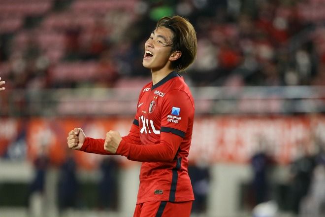 weeklysd's tweet photo. ⚽️Ｊリーグ⚽️

元日本代表ふたりが荒木遼太郎を“天才”と評した理由が面白い「Jリーグの中でそういない」

👉https://t.co/suQeHuKs1X

#天才 #鹿島アントラー��� #antlers #Kashima #荒木遼太郎 https://t.co/XBvHLsHxf5