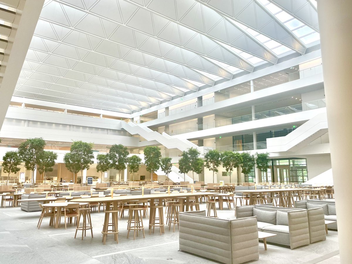 Spent the morning at @CleClinicLCM supporting two outstanding med students who presented journal club to their peers. Not fully sold on the #polypill but wow the biostats + epi discussion amongst these docs-to-be was amazing. #meded #medtwitter #mentorship