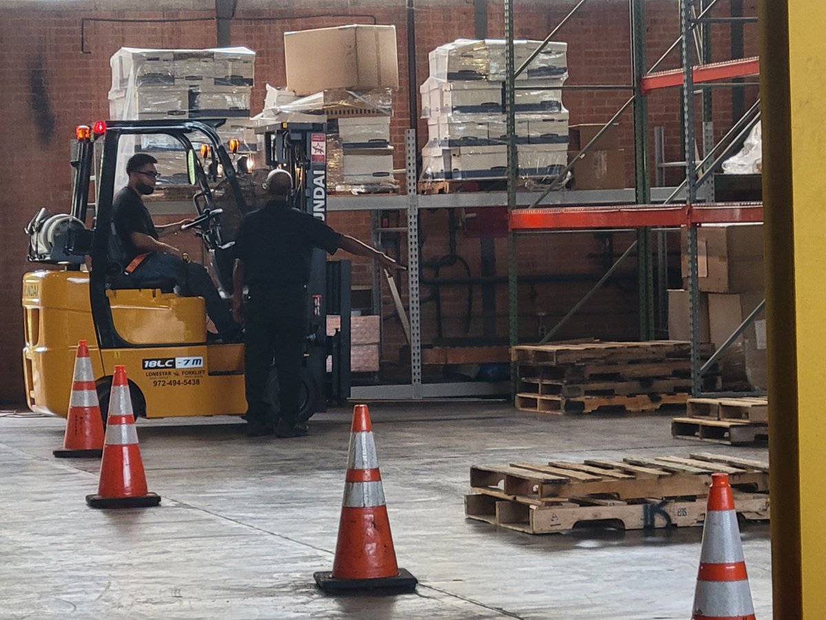 Aspire_ToLearn's tweet photo. Congratulations to the newly certified graduates of Aspire’s workforce training program in partnership with ReadyToWork! 😊They have earned both PIT and OSHA workplace safety certifications. Way to go graduates! 👏
#workforcetraining #forklifttraining https://t.co/oYmBTcInDH