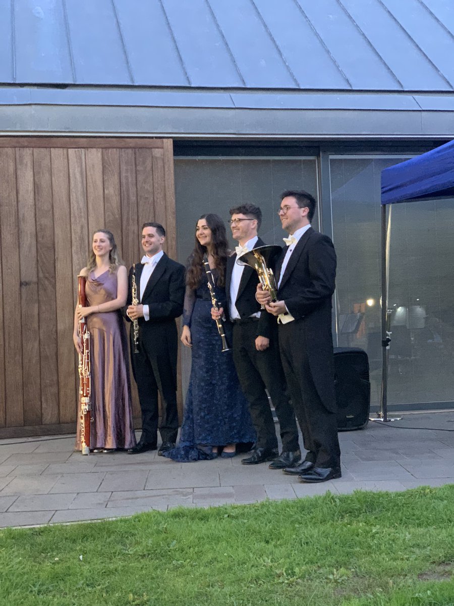 After 2 years of no live music - fabulous evening of outdoor opera <a href="/insolecourt/">Insole Court</a> with these gorgeous people  <a href="/VicSalonBand/">Victoria Salon Band</a>