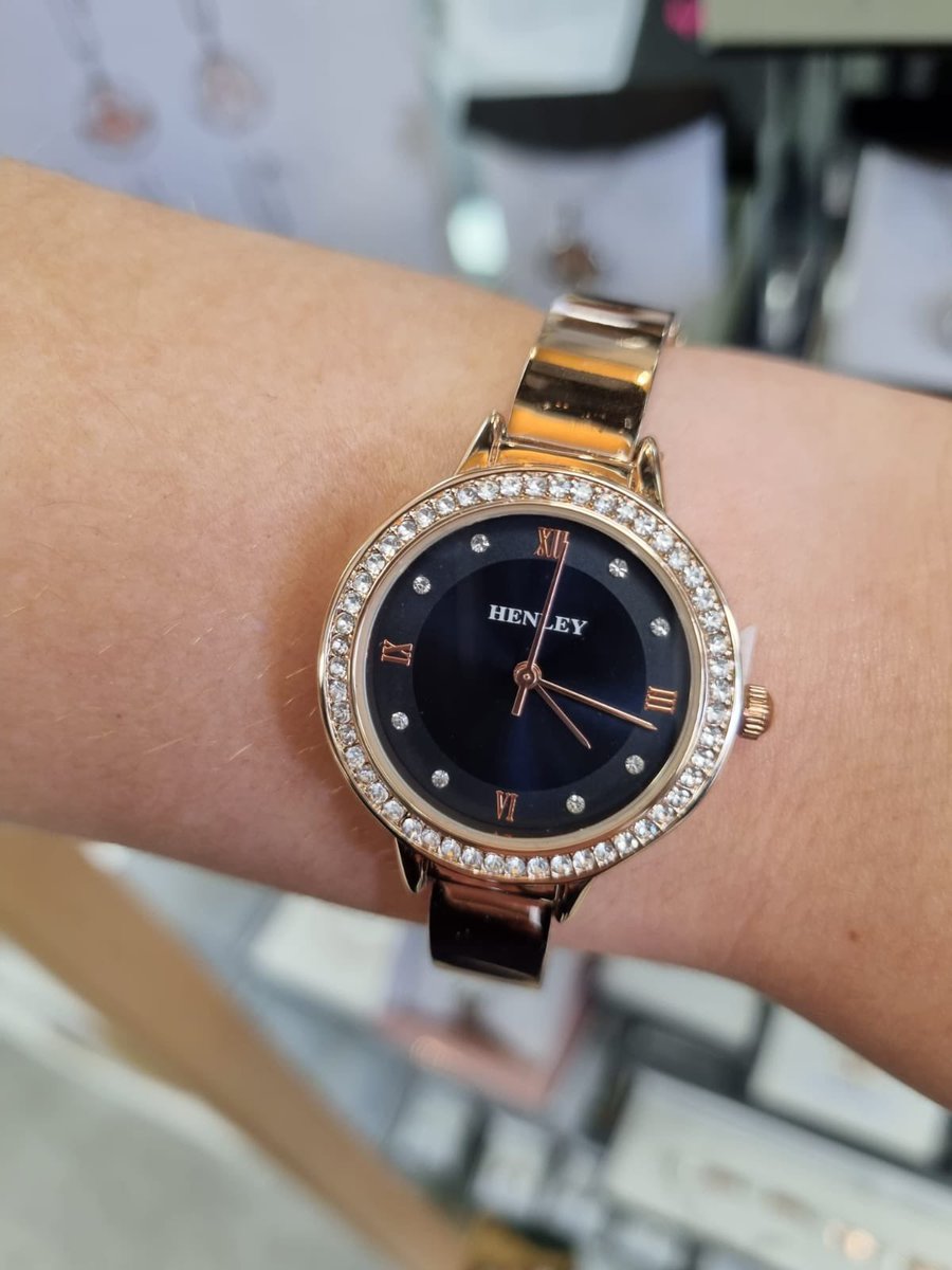 DoransListowel's tweet photo. Some beautiful new pieces in from the @antica jewellery range. 

We have watched, chains and rings. This is just a sample of what we have available, we have loads more in our jewellery display cabinet, that you are welcome to view. 

#DoransPharmacy #WhereStoriesBegin https://t.co/UQPMjZ4bB0