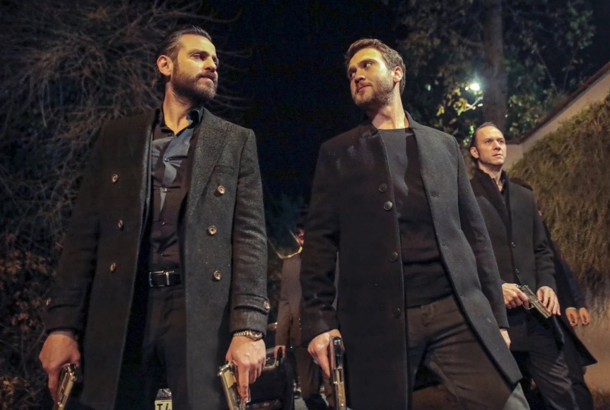 geri dönmeniz için bütün organlarımı verebilirim o derece özledim kuduruyorum özlemden elim ayağıma dolaştı