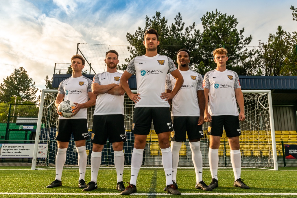Basingstoke_FC's tweet photo. God, we've missed saying this... It's Game Day.

Today we travel to Berkshire to take on @BinfieldFC in a three o'clock kick off at Hill Farm Lane.

We hope to see as many of you there as possible to cheer on the boys.

#OurTownUnited | https://t.co/agjeKR2tJ4 https://t.co/uwAPys4osi