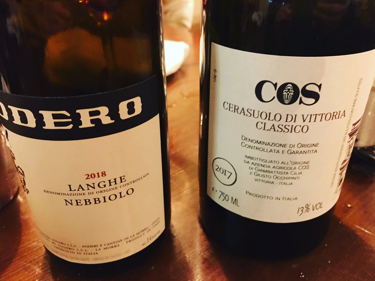 Solid dinner choice 💪 - #oddero #langhe #nebbiolo + #aziendaagricolacos #cerasuolodivittoria 

#italianwinescholar #italianfood #foodandwinepairing #winelover