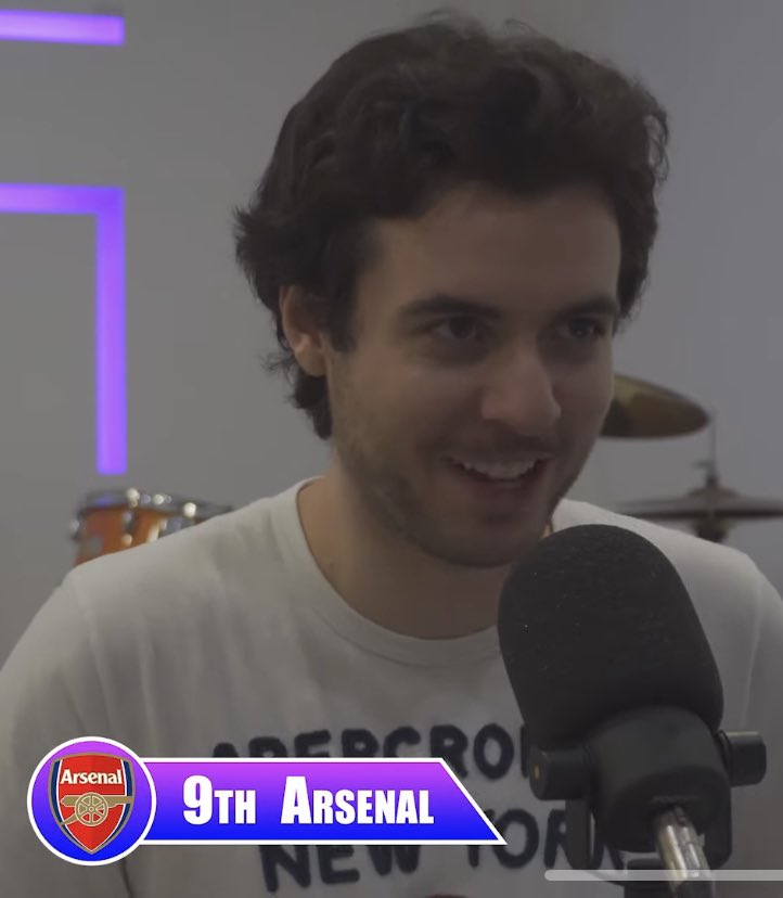TheRealPandaPod's tweet photo. Maybe predicting @Arsenal in 9th was a little generous… #BrentfordVsArsenal #BringBackArsene https://t.co/NKUCwLlfOL