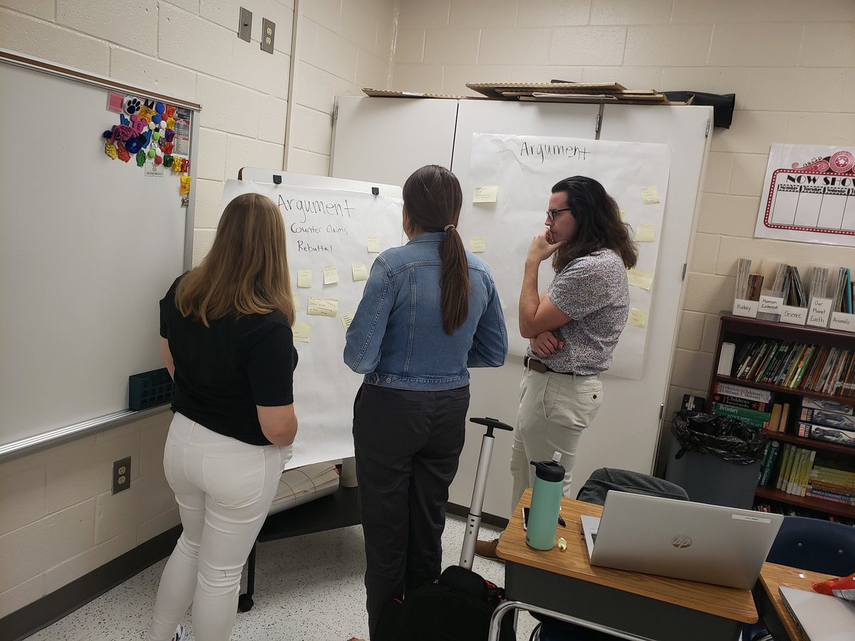 thegehrbear's tweet photo. A little late, but I had SO much fun facilitating a #LeaD5 session with @KatherineRamp . We started the year off learning with some of the best teachers in our district π #PrideIn5 #dfhspride https://t.co/D1PPkeI1D8