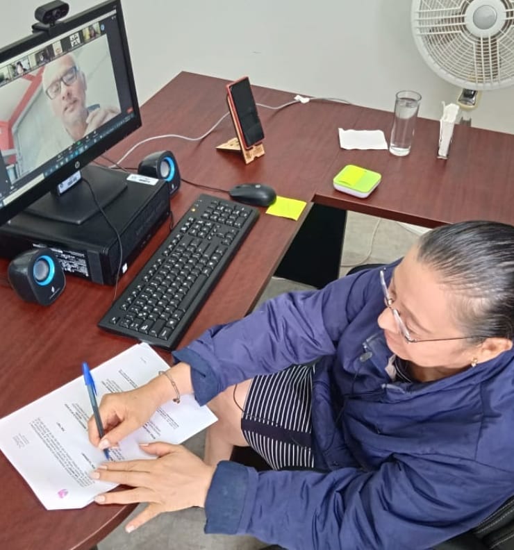 SemahnChiapas's tweet photo. Se llevó a cabo la firma de Convenio General y Específico entre la #SEMAHN y The Nature Conservancy el cuál tiene por objeto establecer bases y mecanismos de colaboración en beneficio del sector ambiental, forestal y agropecuario. 
https://t.co/6Qyo9HO58D https://t.co/zm6orsXNb9