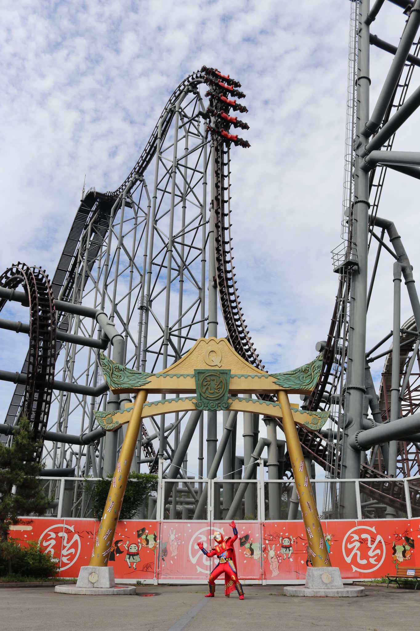 富士急ハイランド 公式 本日の営業情報 こんにちは 雨が降り続いていますが ええじゃないかとええじゃないかレッドのナイスな写真で気分を上げましょう 営業時間 9 00 00 天気 気温 22 11 00現在 公式サイト T Co 富士急ハイランド 公式 本日の営業情報 こんにちは 雨が降り続いていますが ええじゃないかとええじゃないかレッドのナイスな写真で気分を上げましょう 営業時間 9 00 00 天気 気温 22 11 00現在 公式サイト T Co