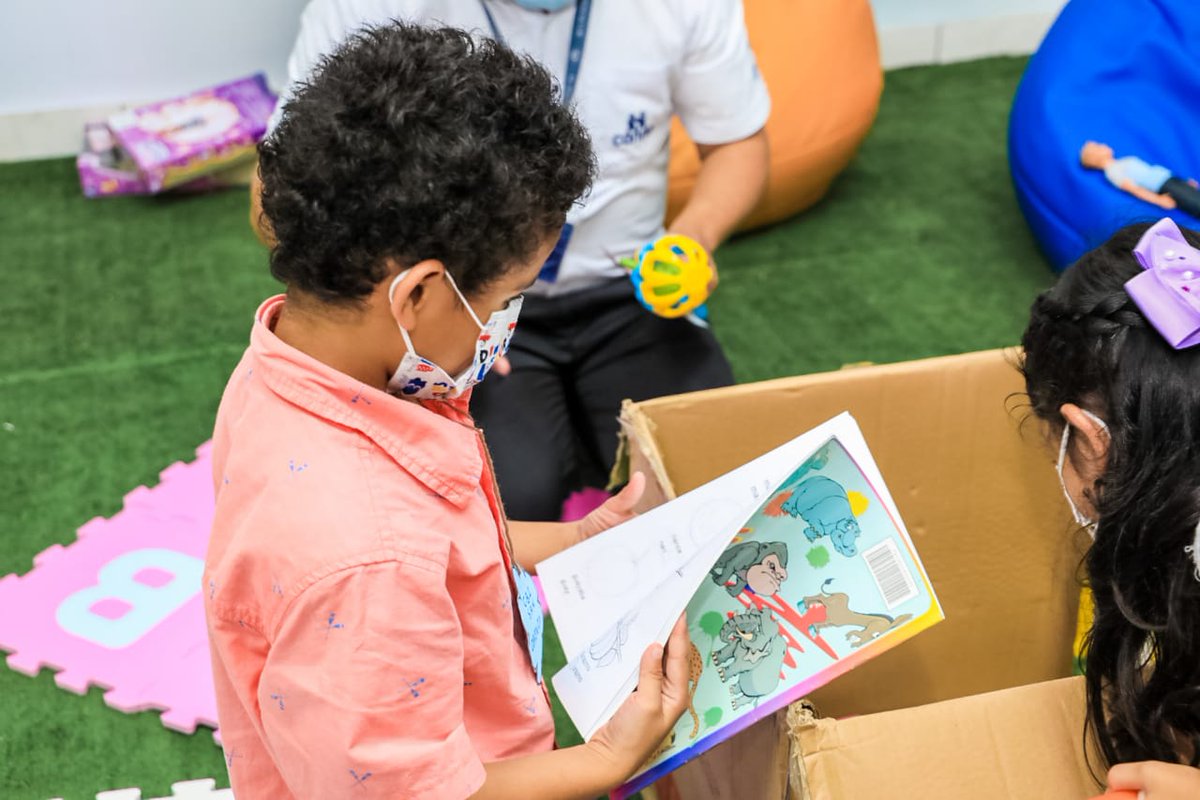 CONAPINA_sv's tweet photo. Agradecemos el enorme apoyo de @SCElSalvador y @ACNURamericas por la adecuación y donación de mobiliario para la sala lúdica que beneficiará a las niñas, niños y adolescentes que visiten nuestra sede, una muestra de lo que podemos lograr trabajando en equipo. https://t.co/PN3OlhJosq