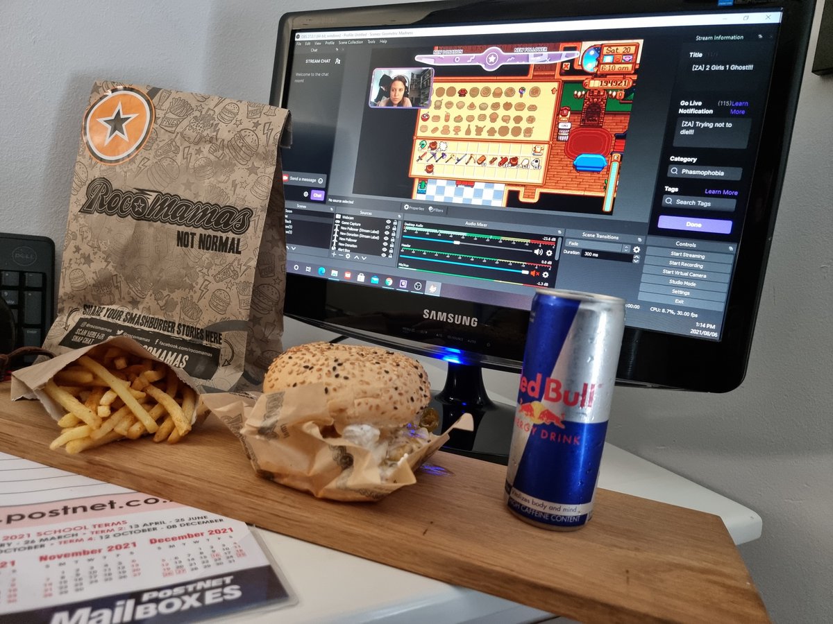 AimzPlayzGamez's tweet photo. Smashing the Meta in real life and smashing the Survival Burger in Stardew Valley! #RocoMeta @rocomamas https://t.co/4G6OQtd7W4