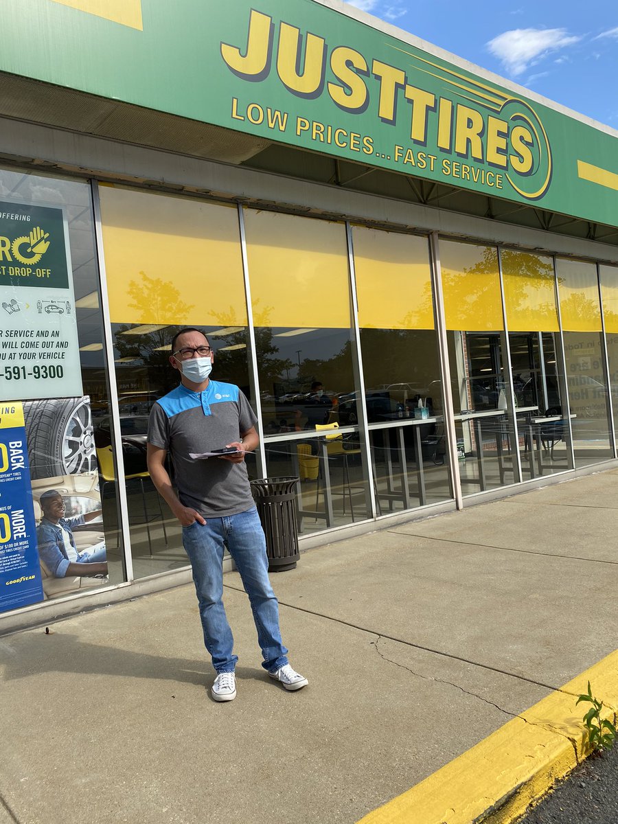 Rick and I out prospecting before this T-Storm forced us to get back #winlocal #fairfaxbusiness #At&amp;tfairfaxmainst <a href="/404girl/">Betsy Francis</a> <a href="/DaleB1/">Dale S. Brown</a> @VinceLeaks <a href="/JanowskiLauryn/">Lauryn Janowski</a>