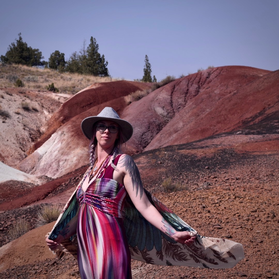 creatrix_lab's tweet image. There are no shortcuts to any place worth going to.

Create the plan, then just follow the path.

It's worth taking.  I promise.

When you get there you will be elated.

#goaldigger #mindset #oregon #thatoregonlife #hikeoregon  #centraloregon #paintedhills