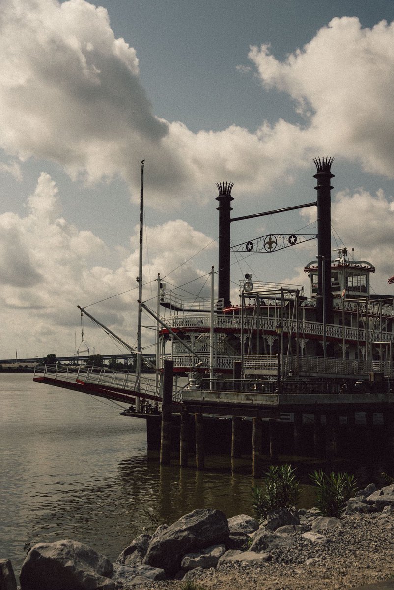 Seth_eggy's tweet photo. nola https://t.co/tD306eZyVK