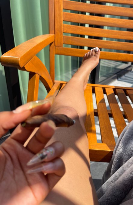 Currently 😄 https://t.co/cykqRD4NxN