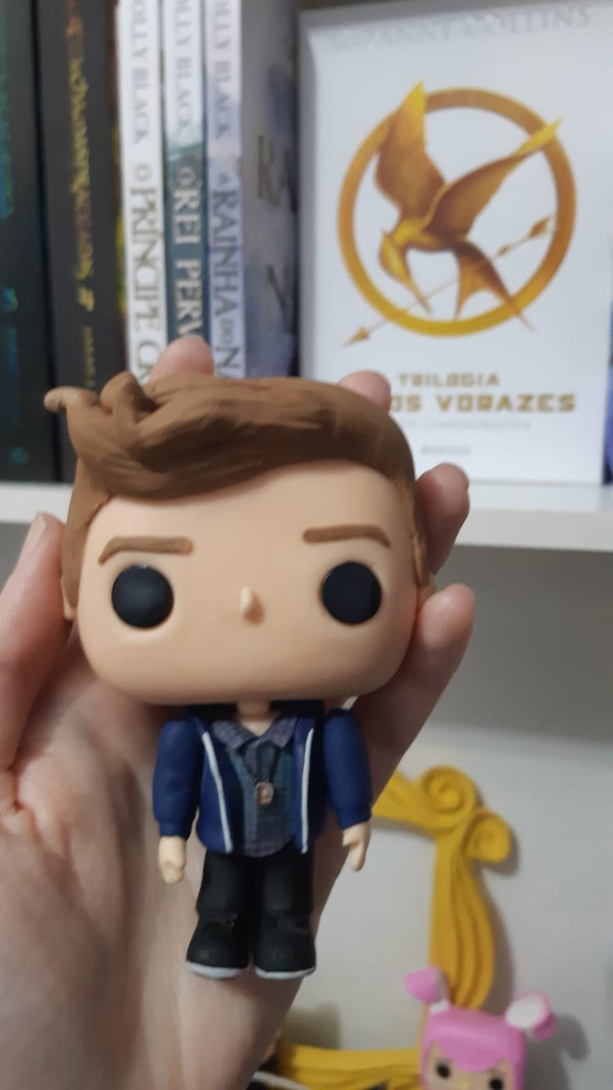 juliannasimon's tweet photo. i'm completely in love with jake peralta's funko i made for lets. I need to make one for myself 🥰 https://t.co/T9VNnlLbzw