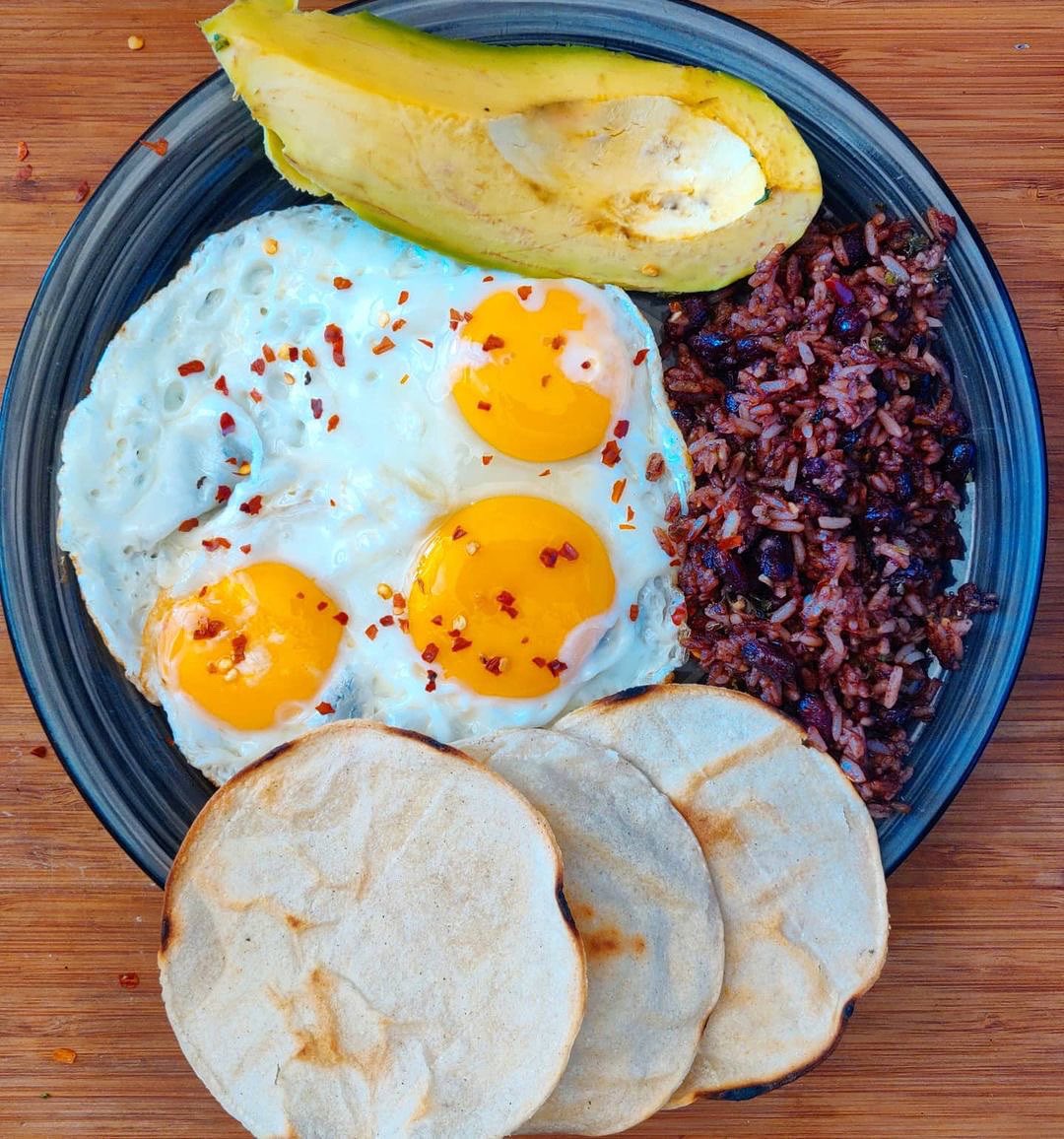 Posted • @soyjaimeibarra Que nunca falte un buen desayuno