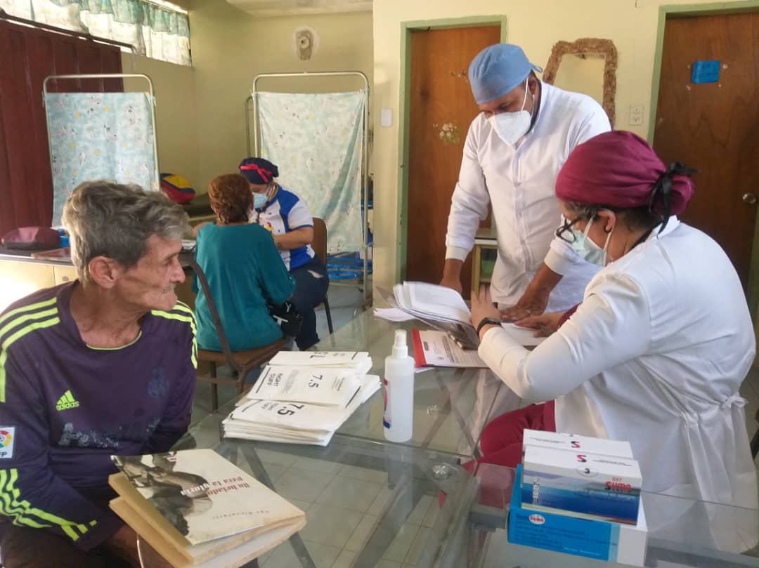 #Entérate|<a href="/salainass/">INASS</a>  y #IVSS  también realizaron  Jornada de Prevención de enfermedades Renales, en el CSSR Doña María Pereira Daza, en el estado #Lara con despistajes, charla y actividades recreativas #InassEsSalud #DarioVivePorSiempre <a href="/Maga_Vina/">Magally Viña</a> <a href="/vmsfelicidad/">Viceministerio para la Suprema Felicidad Social</a> <a href="/NicolasMaduro/">Nicolás Maduro</a>