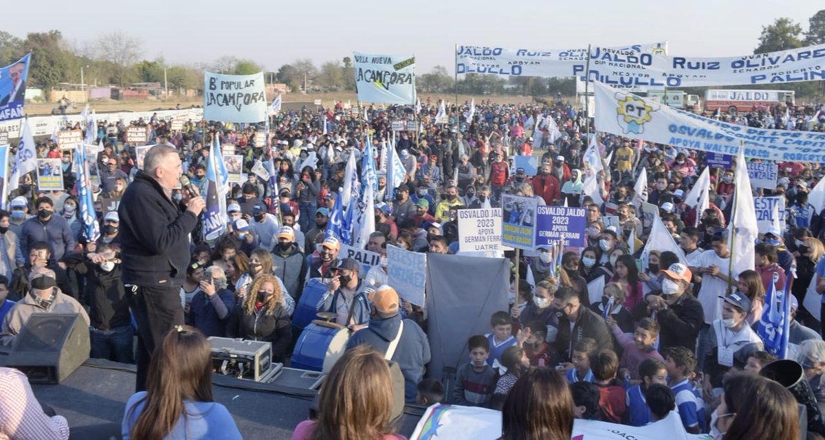 “GOBERNADOR MANZUR NO LE MIENTA A LOS TUCUMANOS” 

En un multitudinario acto en Lules, recibimos el apoyo incondicional al proyecto de "Todos por Tucumán"; cada vez más firmes y convencidos de estar trabajando en este Peronismo Verdadero que busca lo mejor para nuestra provincia.