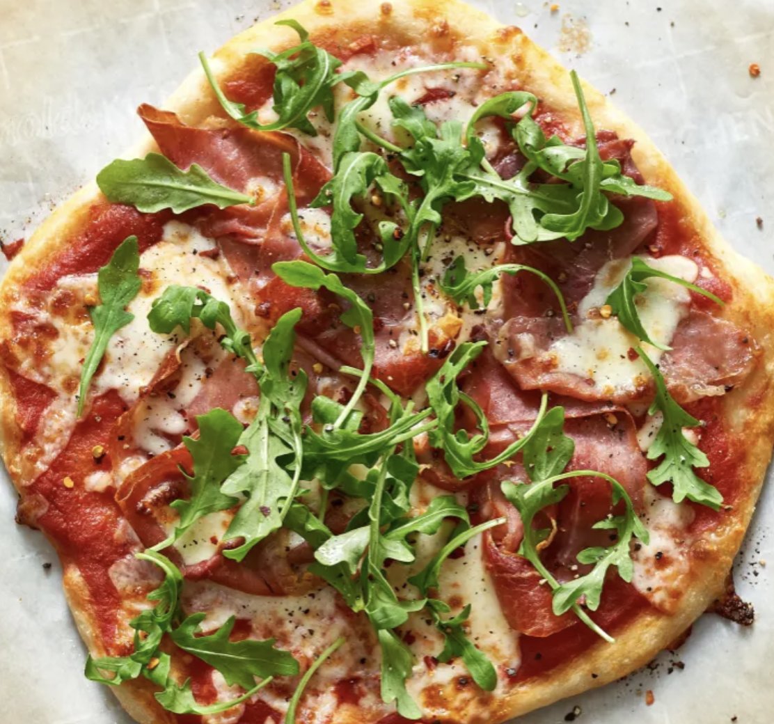 It's Friday night! Get our recipe for Grilled Pizzas with fresh tomatoes, #antonellischz parmigiano, then finished with Portuguese Cobrancosa EVOO and Fig Balsamic. Save room for Olive Oil Popcorn and #srslychocolate bars for movie time. 🍕🍕🍿🍿