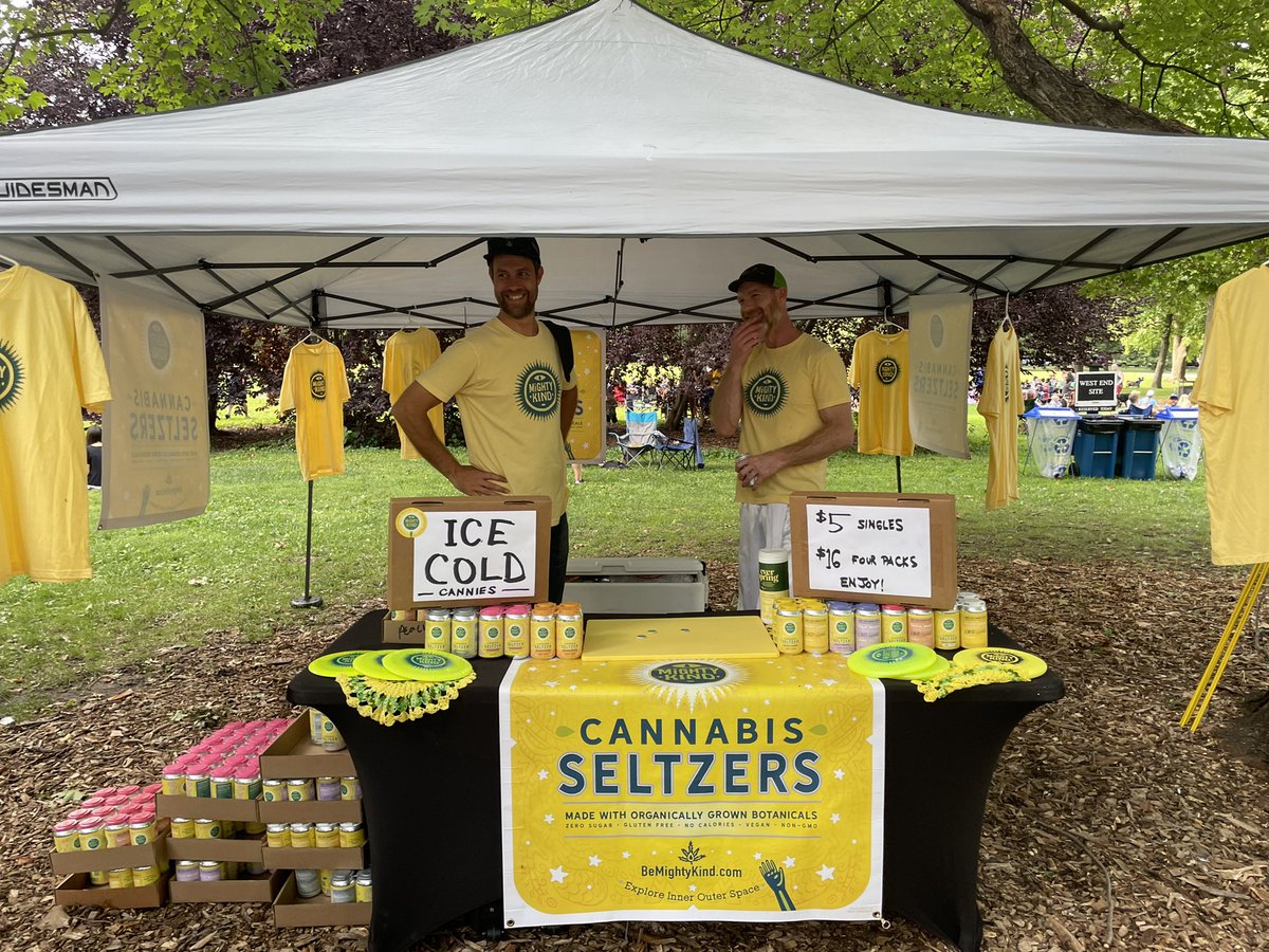 Come by and say hi 👋 <a href="/SAUCEmag/">Sauce Magazine</a> Food Truck Friday <a href="/TowerGrovePark/">Tower Grove Park</a> 4-8pm tonight!