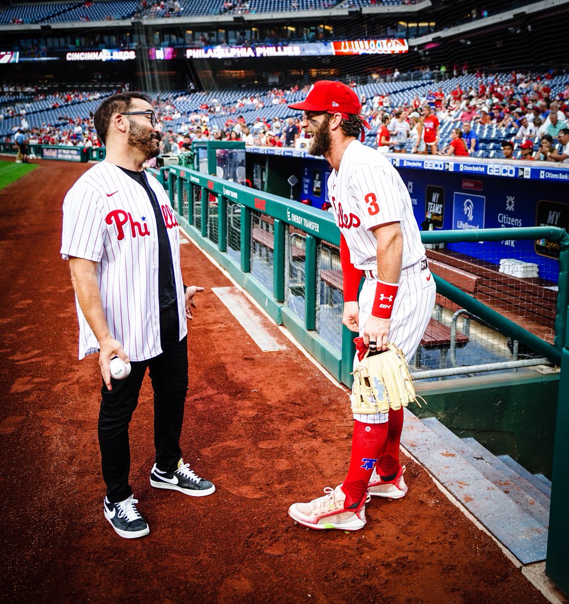 Phillies's tweet photo. Ari Gold in the house! https://t.co/YLwM4wCChI