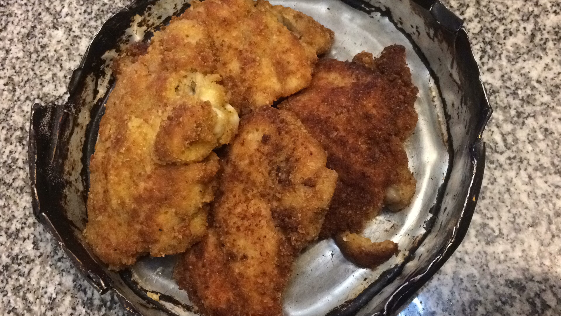 2 pic. Mi abuela me cocino así : jajaa me mima??? COn y sin queso jajajaja like si te hace/hizo lo mismo