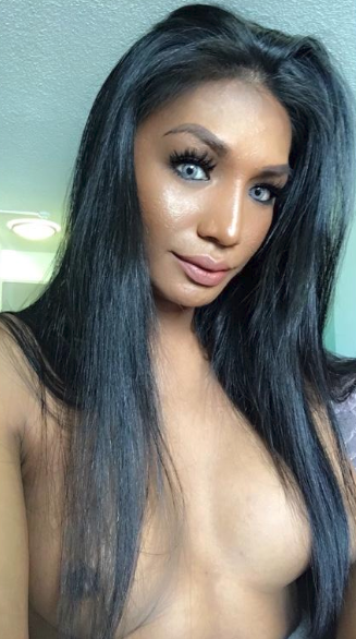 TransDate's tweet image. Are you alone right now? Then you better head to TransDate.com and fix that!!! 😜
#FridayFeeling #TGIF 

Who would you rather spend tonight with?? 
 
RT for left
❤ for right
RT and ❤ for Both!!