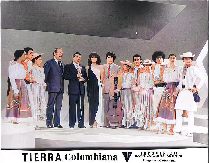Libro Historia TV Colombiana

Ballet Tierra Colombiana
#victorhugoayala 
#eucariobermudez

Musical #tierracolombiana