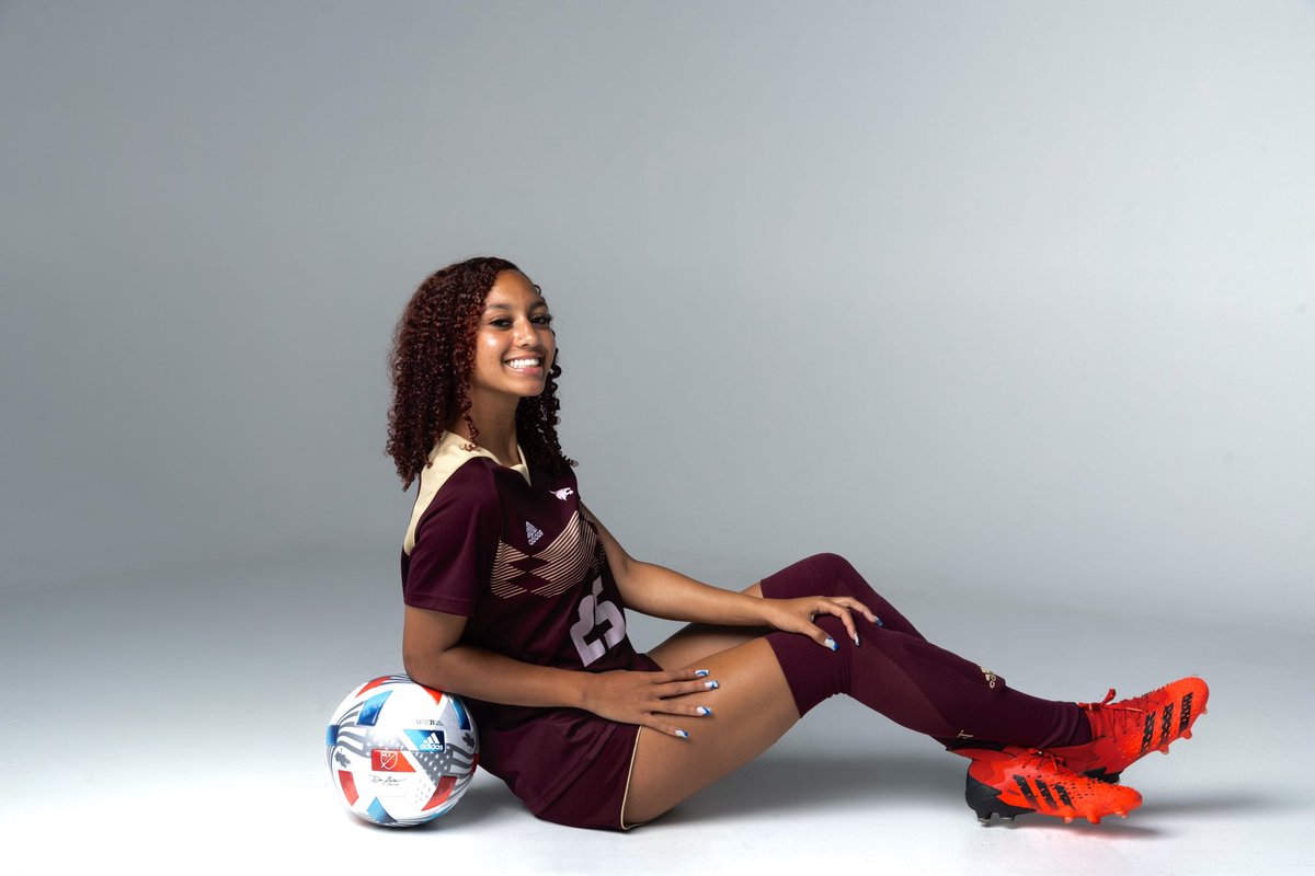 madi_alder's tweet image. The return…#25