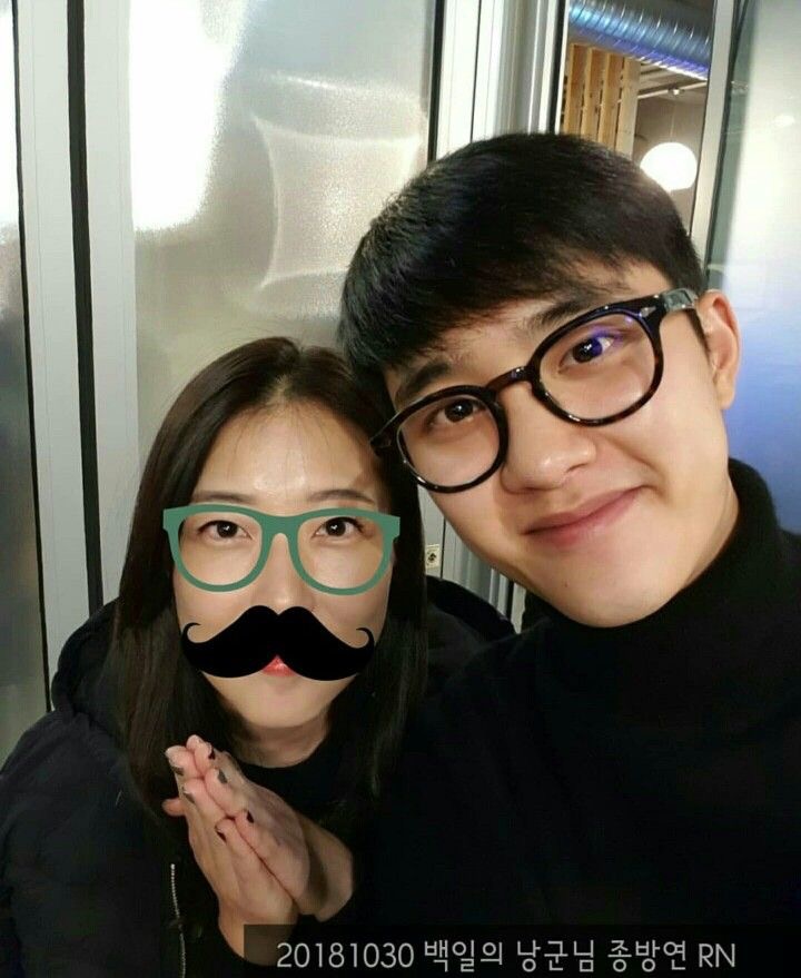 도검사 아니 진검사 법정에서는 수트 입고 사석에서는 생머리에 안경 쓰고 나타나면........안방 뒤집어짐